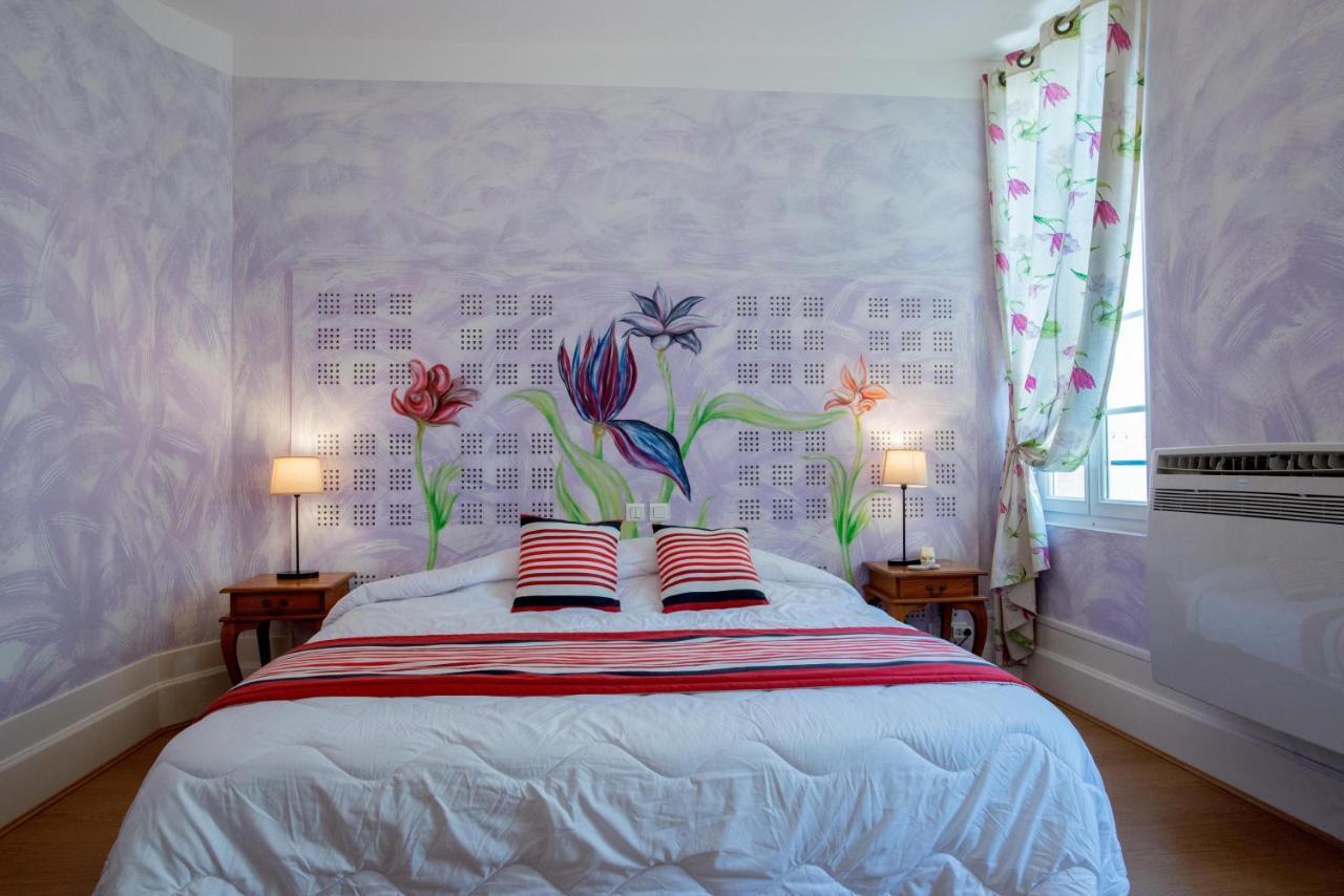 Logis Hotel De La Tour ליבורן מראה חיצוני תמונה