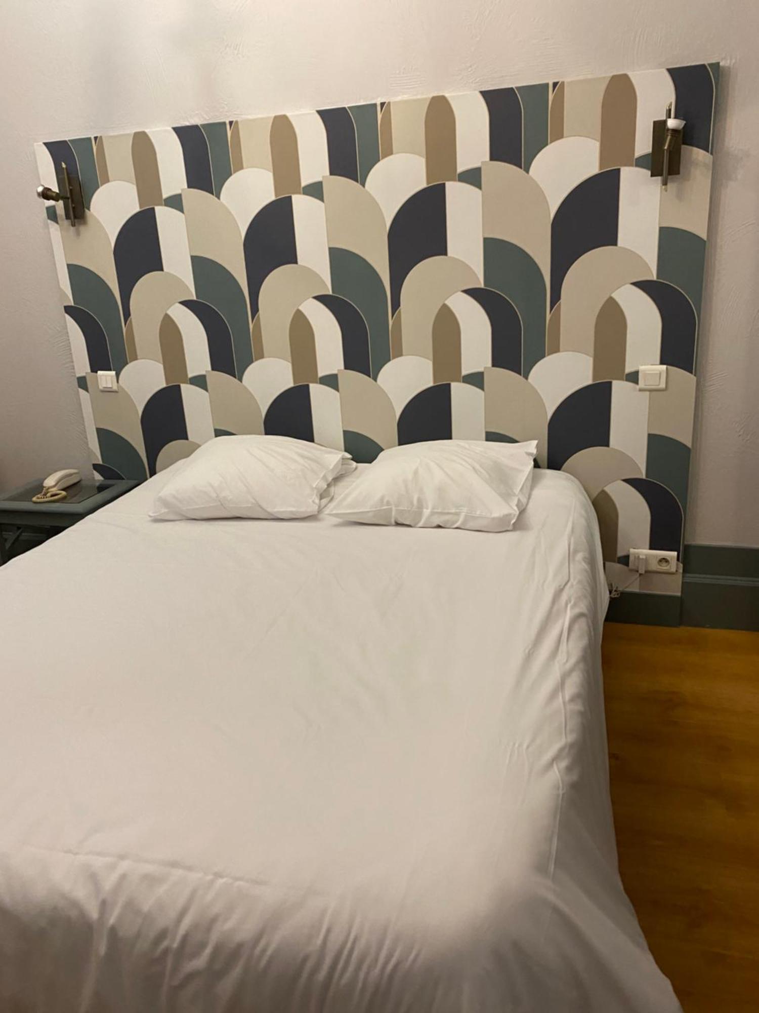 Logis Hotel De La Tour ליבורן מראה חיצוני תמונה